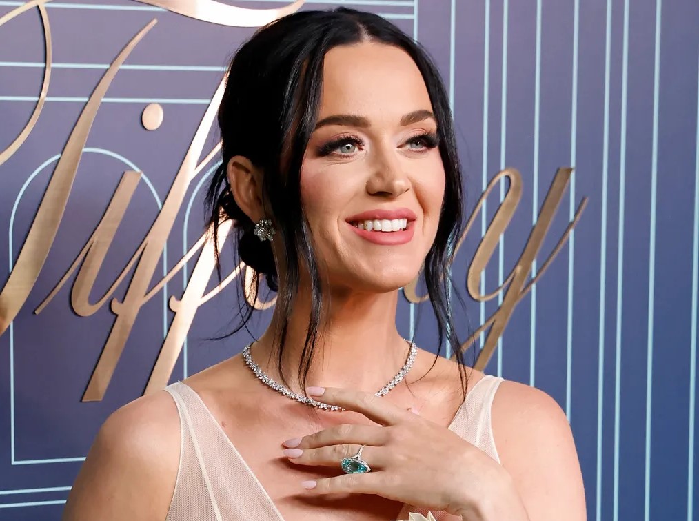 Katy Perry buys Penthouse for $11 Million: A Glimpse into the California Girl’s Luxurious Lifestyle